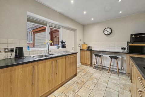4 bedroom semi-detached house for sale, Standmoor Road, Whitefield, M45