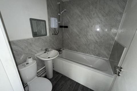 1 bedroom flat to rent, Redstart Close, London E6