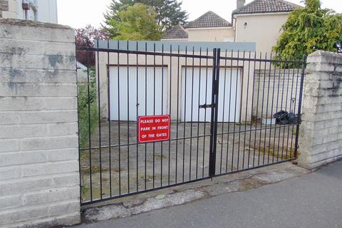 undefined, Fishponds, Bristol BS16