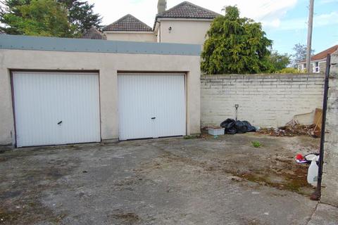 undefined, Fishponds, Bristol BS16