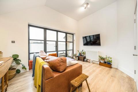 2 bedroom flat to rent, Brockley Road, London SE4