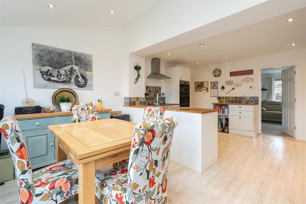39 Rainsbrook Drive 4.jpg