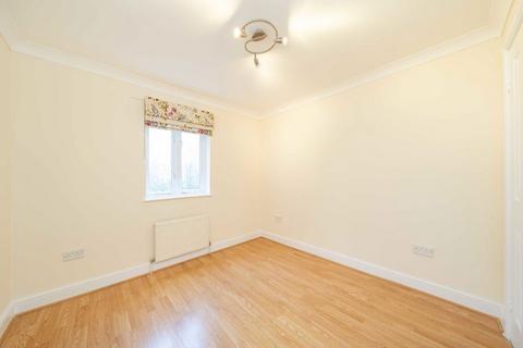 2 bedroom flat to rent, Coverdale Road, London NW2