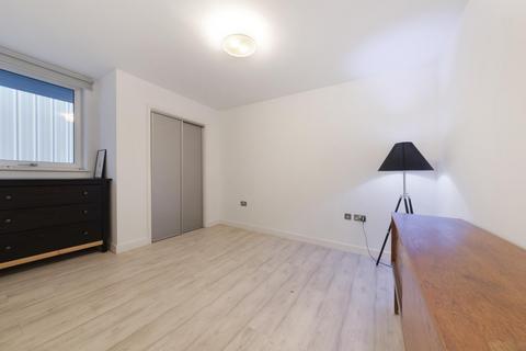 undefined, Kensington Apartments, Commercial Road, Aldgate, E1