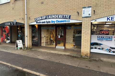 Retail property (high street) to rent - Bury St. Edmunds IP33