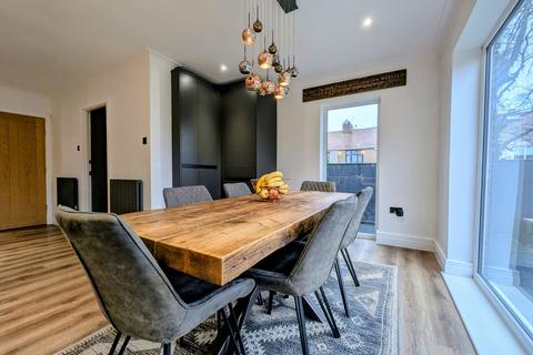 5 bedroom semi-detached house for sale, North Avenue, South Shields, NE34