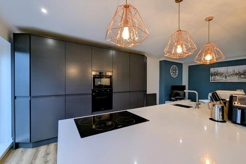 5 bedroom semi-detached house for sale, North Avenue, South Shields, NE34