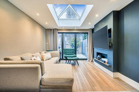 2 bedroom apartment for sale, Baring Road, London