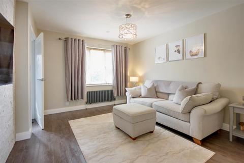 2 bedroom semi-detached house for sale, Bishop Temple Court, Hessle