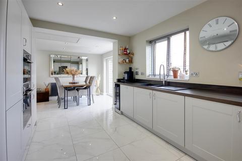 2 bedroom semi-detached house for sale, Bishop Temple Court, Hessle