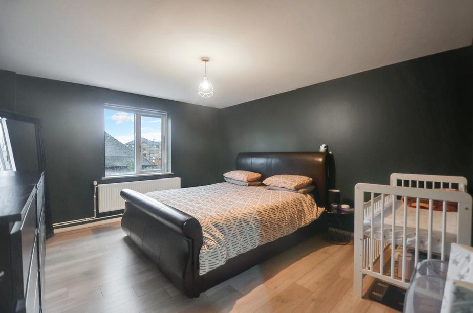 Bedroom 1  (2) (2).jpg
