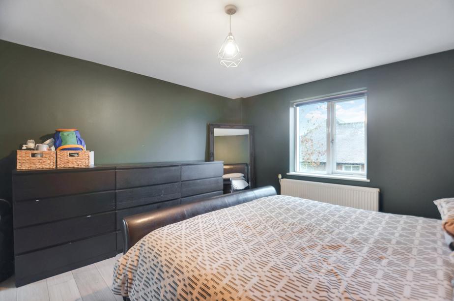 Bedroom 1  (3) (2).jpg