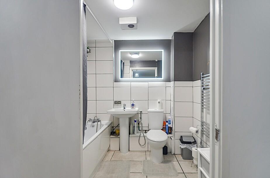 Bathroom  (1) (1).jpg