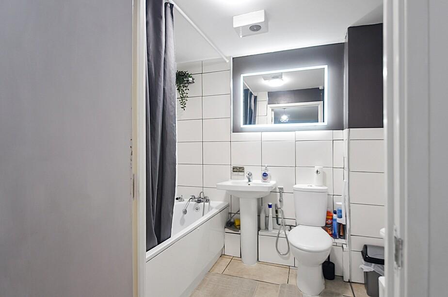 Bathroom  (2) (1).jpg