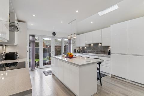 undefined, Pound Avenue, Stevenage SG1