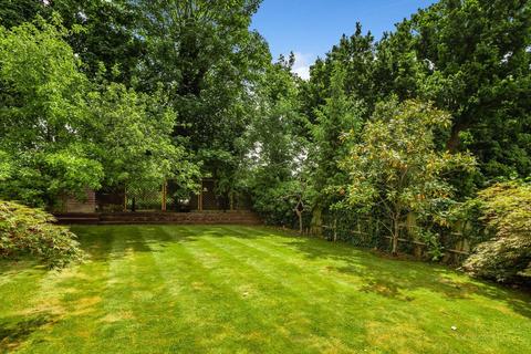 4 bedroom semi-detached house for sale, Derwent Crescent, Whetstone, London, N20