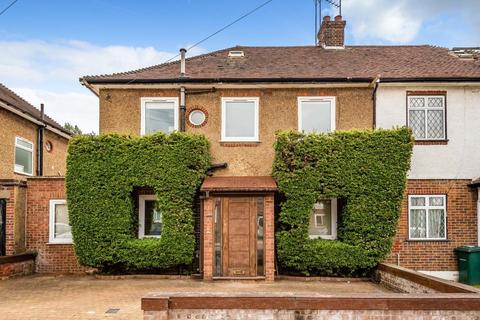 Derwent Crescent, Whetstone, London, N20