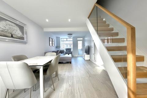 3 bedroom terraced house for sale, Garfield Street, Watford, WD24