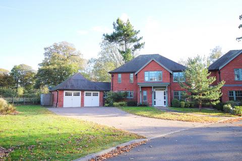 4 bedroom detached house for sale, Admiral Place, Winkton, Christchurch, BH23