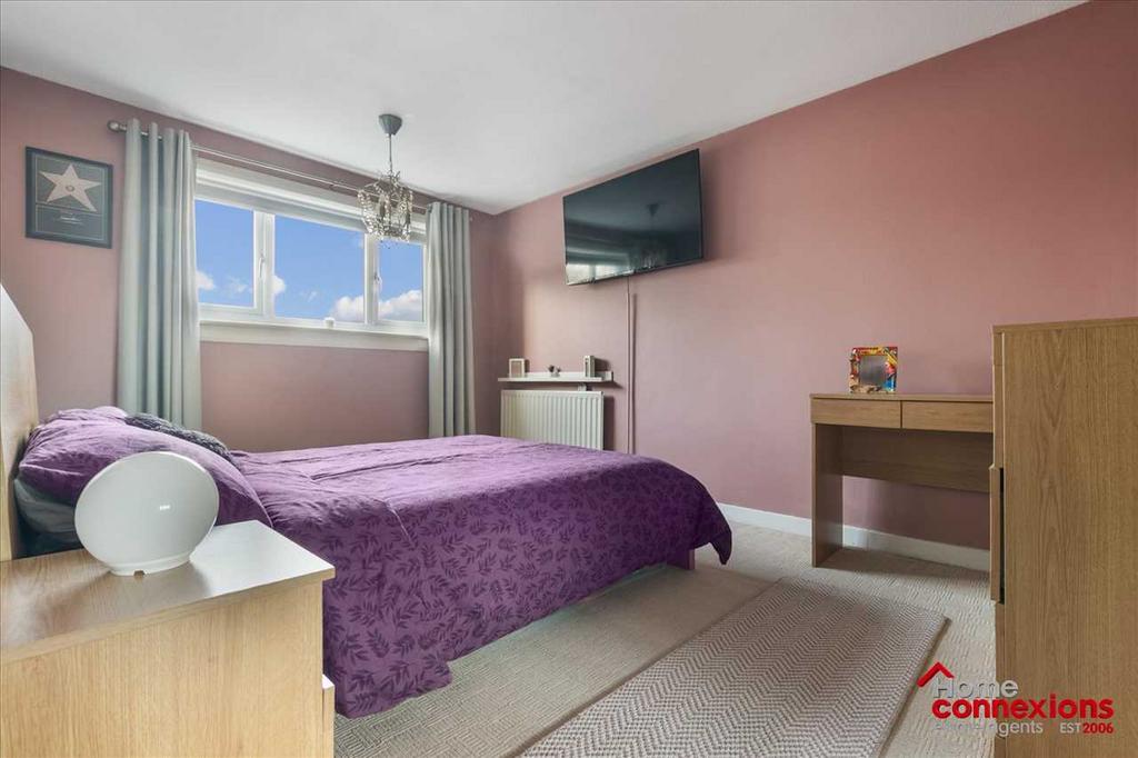 Bedroom One (3)
