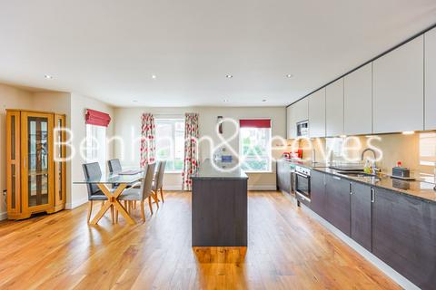 2 bedroom apartment to rent, Aerodrome Road, Colindale NW9