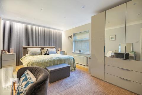 3 bedroom bungalow for sale, Poole BH15