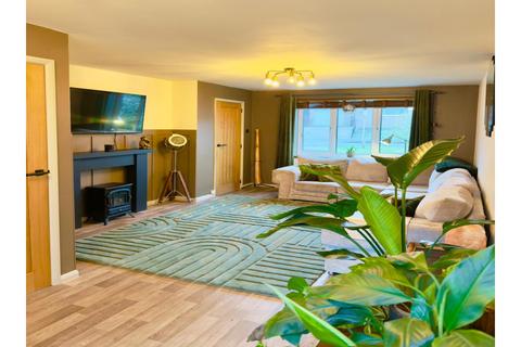 undefined, Weston Close, Chesterfield, S40