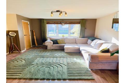 undefined, Weston Close, Chesterfield, S40