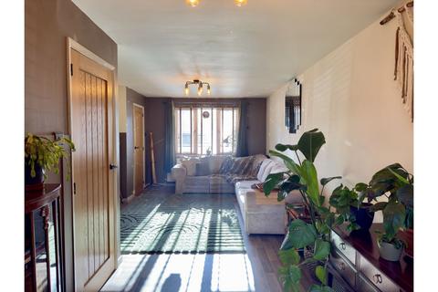 undefined, Weston Close, Chesterfield, S40