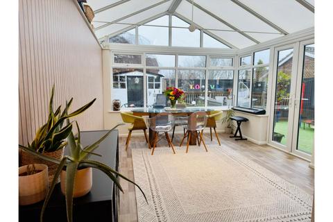 undefined, Weston Close, Chesterfield, S40