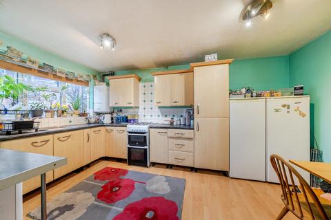 undefined, Tovil Close, London