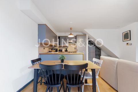 2 bedroom apartment to rent, Cape Yard, London, E1W
