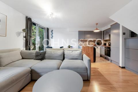 2 bedroom apartment to rent, Cape Yard, London, E1W
