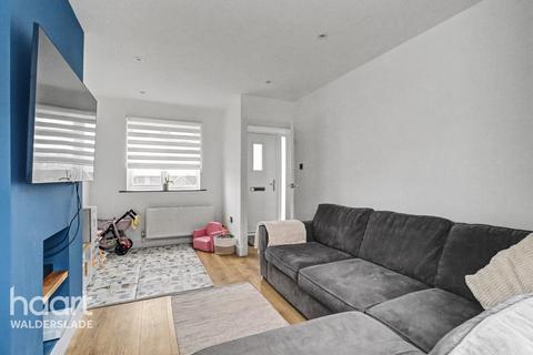 undefined, Madden Avenue, Chatham
