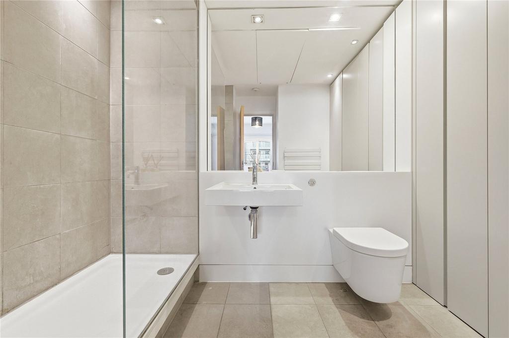 En Suite Bathroom