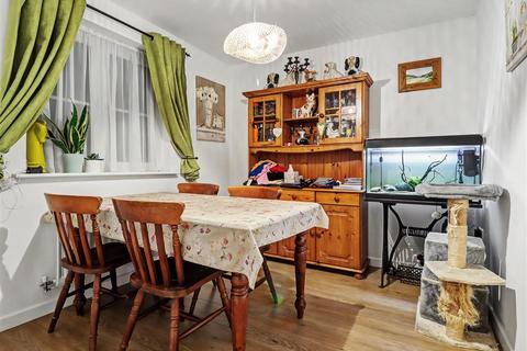 3 bedroom semi-detached house for sale, Bittern Road, Costessey NR8