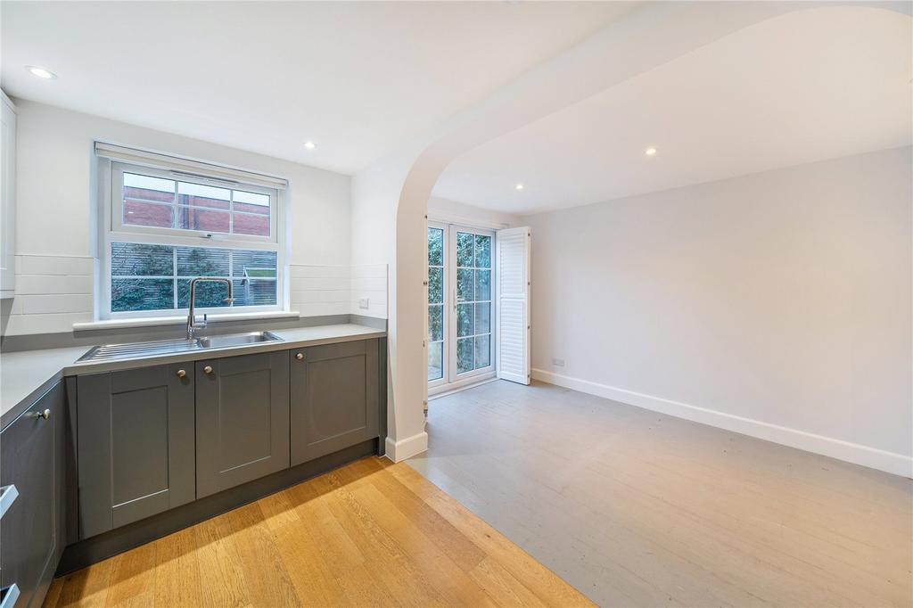 Dining/Kitchen