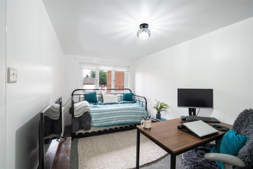Down.bedroom.jpg