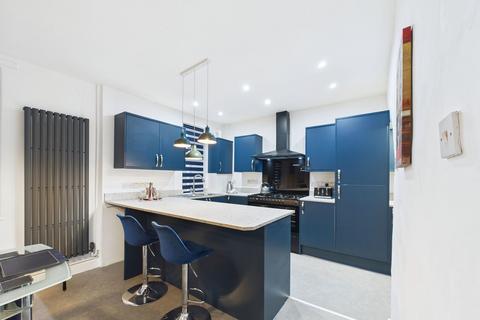 5 bedroom end of terrace house for sale, Alexandra Road, Torquay