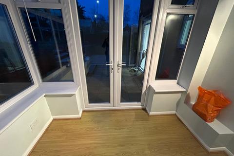 2 bedroom apartment to rent, London, NW7