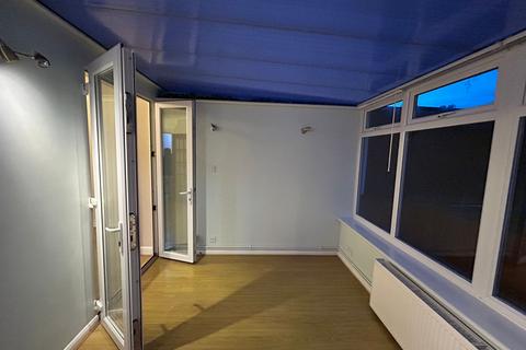 2 bedroom apartment to rent, London, NW7