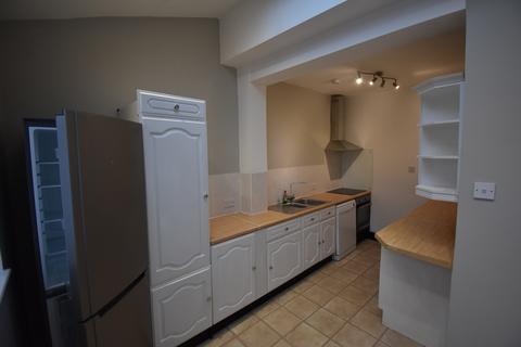 4 bedroom terraced house to rent, Brook Crescent, London E4