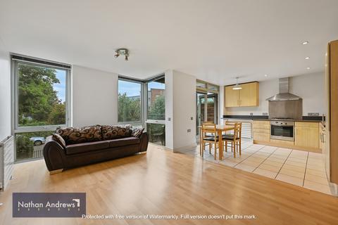 2 bedroom flat to rent, Hunt Close, London W11