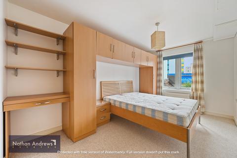 2 bedroom flat to rent, Hunt Close, London W11