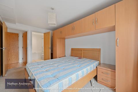 2 bedroom flat to rent, Hunt Close, London W11