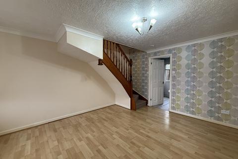 2 bedroom semi-detached house to rent, Mulberry Close, Paignton