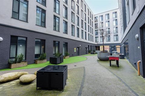 undefined, Howard Gardens, Cardiff CF24