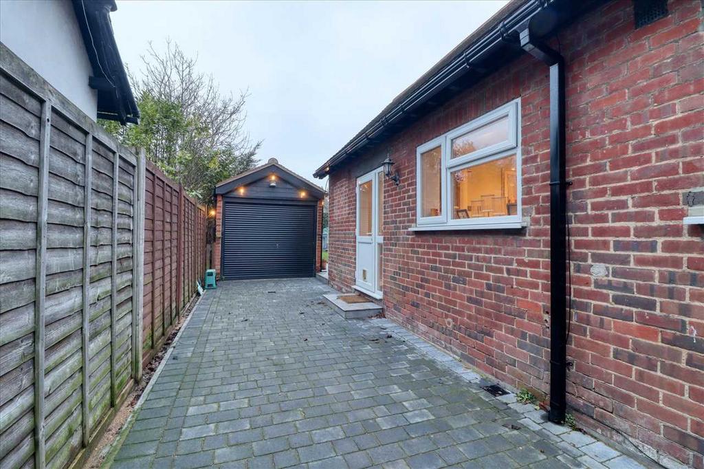 Detached Garage