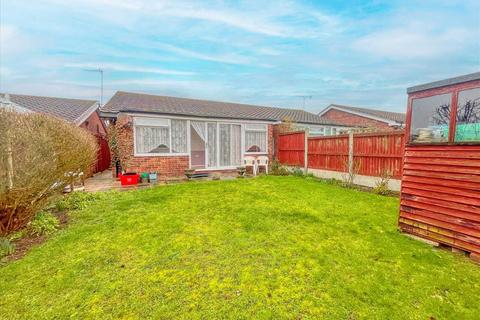 2 bedroom bungalow for sale, frinton on sea CO13