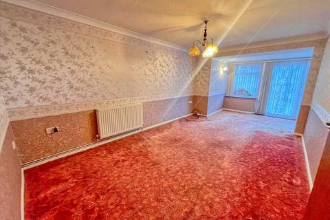 2 bedroom bungalow for sale, frinton on sea CO13